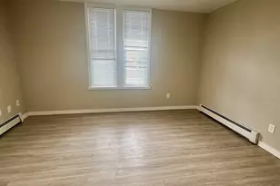 124 Meriden Rd, Waterbury, CT 06705 - Photo 3