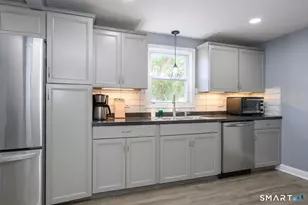 33 Washington St, Plainville, CT 06062 - Photo 7