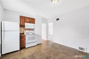 66 Vine St, Meriden, CT 06451 - Photo 11