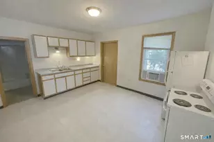 66 Vine St, Meriden, CT 06451 - Photo 5