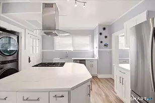 839 Laurel Ave, Bridgeport, CT 06604 - Photo 9