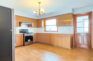 84 Everitt St, Waterbury, CT 06704 - Photo 5