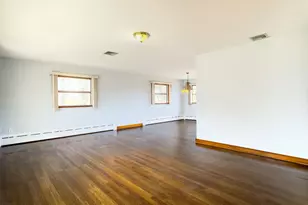 84 Everitt St, Waterbury, CT 06704 - Photo 3