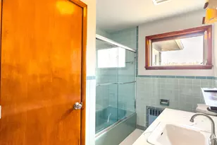 84 Everitt St, Waterbury, CT 06704 - Photo 11