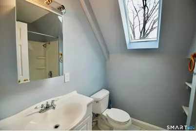 32 Boston Terrace #3rd floor, Bridgeport, CT 06610 - Photo 7