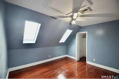 32 Boston Terrace #3rd floor, Bridgeport, CT 06610 - Photo 5