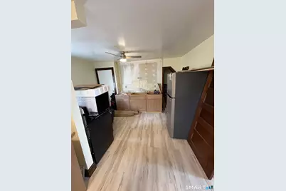 689 Maplewood Avenue, Bridgeport, CT 06605 - Photo 13