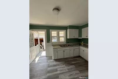 29 Lincoln Place, Bristol, CT 06010 - Photo 3