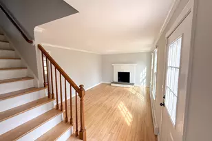 23 Country Village Ln, Clinton, CT 06413 - Photo 5