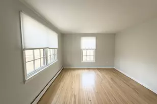 23 Country Village Ln, Clinton, CT 06413 - Photo 13