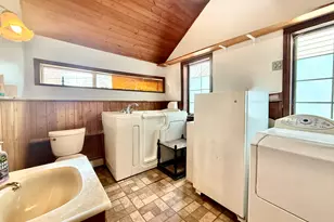 37 Brooklawn Ave, Norwalk, CT 06854 - Photo 11