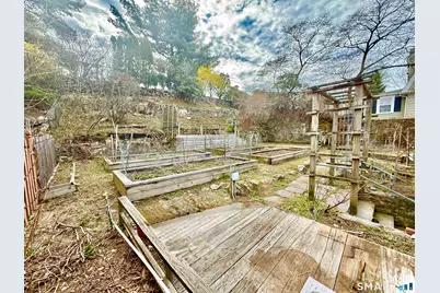 37 Brooklawn Avenue, Norwalk, CT 06854 - Photo 15