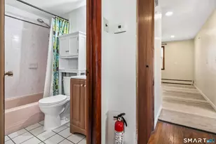 360 Vincellette St, Bridgeport, CT 06606 - Photo 15