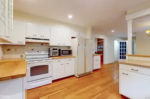 305 Westport Turnpike, Fairfield, CT 06824 - Photo 5