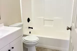 73 Cedar St, Norwich, CT 06360 - Photo 11