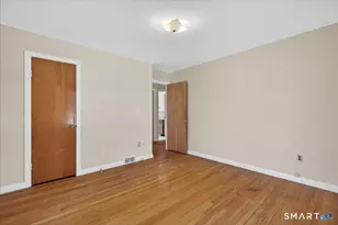 47 Barrett St, Hamden, CT 06517 - Photo 17