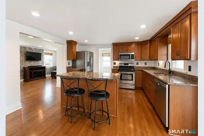 933 East Broadway, Milford, CT 06460 - Photo 11