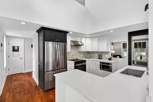 129 Old Boston Post Rd, Old Saybrook, CT 06475 - Photo 11