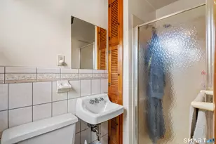 215 Wesley St, Waterbury, CT 06708 - Photo 13