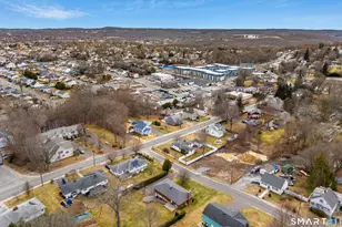 215 Wesley St, Waterbury, CT 06708 - Photo 19