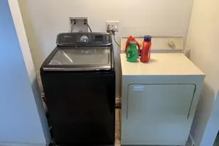 30 Jefferson Ave, Danbury, CT 06810 - Photo 7