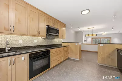 70 Conestoga Way #70, Glastonbury, CT 06033 - Photo 3