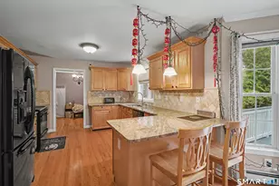 75 Heather Glen Ln, Groton, CT 06355 - Photo 7