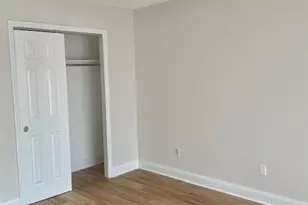 372 Knapps Hwy, Fairfield, CT 06825 - Photo 9