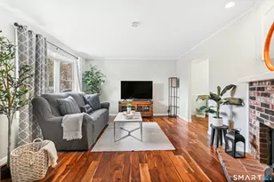 40 Sullivan Pl, Bridgeport, CT 06610 - Photo 5