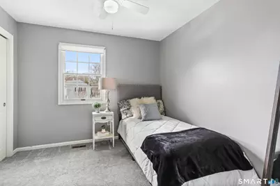 40 Sullivan Place, Bridgeport, CT 06610 - Photo 17