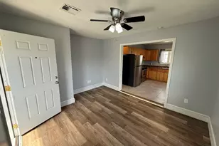 31 Beecher Ave, Waterbury, CT 06705 - Photo 3