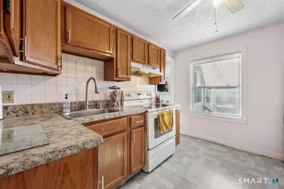 4 Hilltop Road, New Haven, CT 06515 - Photo 7