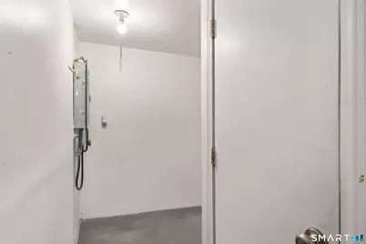 4 Hilltop Road, New Haven, CT 06515 - Photo 23