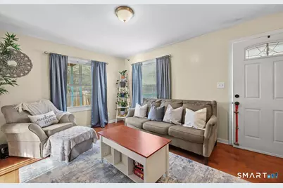 4 Hilltop Road, New Haven, CT 06515 - Photo 3