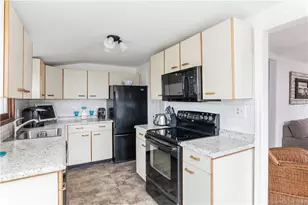 18 Thompson Ln, Old Saybrook, CT 06475 - Photo 7