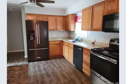 10 Elro Street, Manchester, CT 06040 - Photo 3