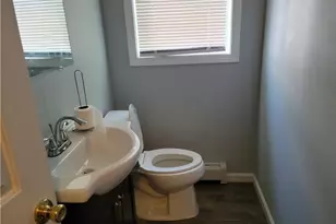 10 Elro St, Manchester, CT 06040 - Photo 9