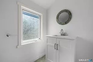 30 Dee Ln, Stamford, CT 06902 - Photo 27