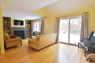 141 Courtyard Ln, Mansfield, CT 06268 - Photo 7