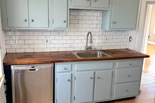 23 Rowsley St, Bridgeport, CT 06605 - Photo 9