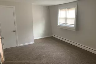 72 Glen Eagle Dr, Bristol, CT 06010 - Photo 3