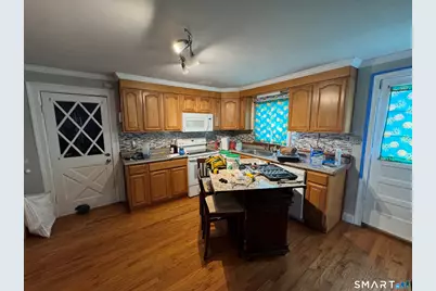 110 Cedar Street, Norwich, CT 06360 - Photo 9