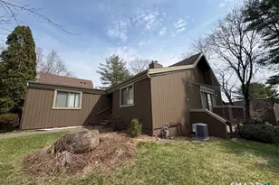 99 Seminole Ln, Stratford, CT 06614 - Photo 3