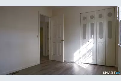 23 Derbyshire #23, Derby, CT 06418 - Photo 11