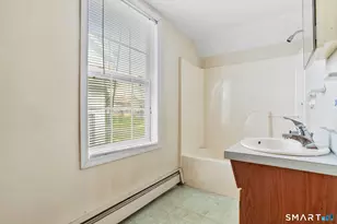 17 Salem St, Hartford, CT 06114 - Photo 21