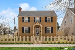 135 Laurel Pl, Bridgeport, CT 06604 - Photo 1