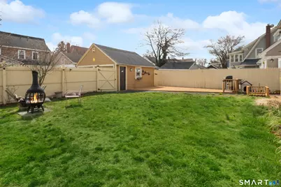 135 Laurel Place, Bridgeport, CT 06604 - Photo 9