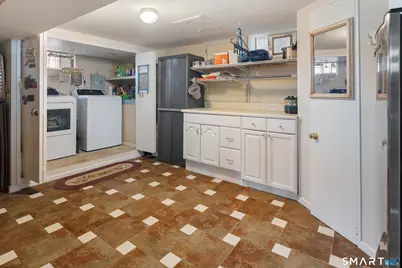 135 Laurel Place, Bridgeport, CT 06604 - Photo 33