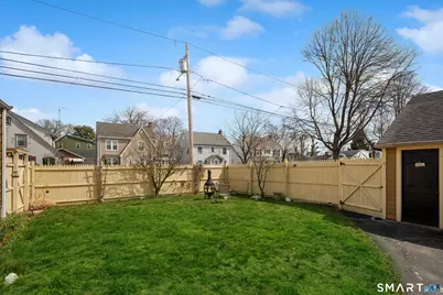 135 Laurel Place, Bridgeport, CT 06604 - Photo 11