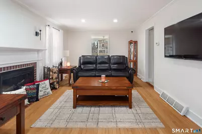 135 Laurel Place, Bridgeport, CT 06604 - Photo 15